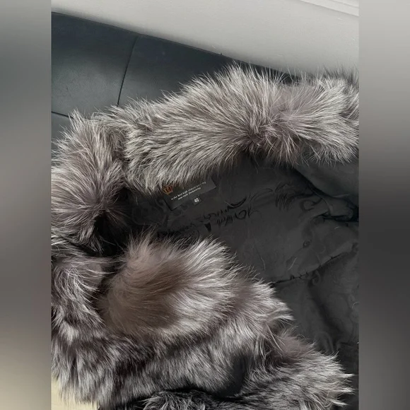 Luxurious Silver Fox real fur coat (size S) and Hat